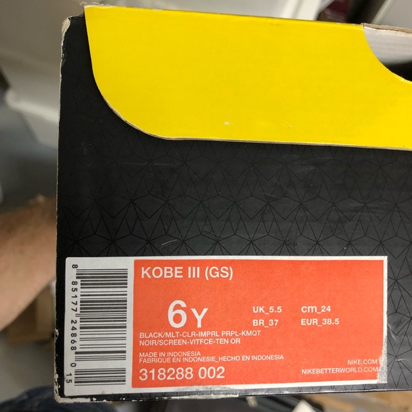 Kobe III - new in box - Picture 2 of 2